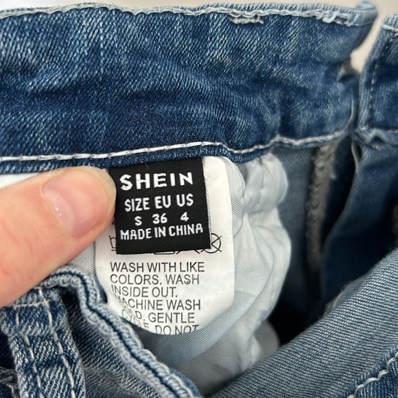 Mid-rise flared jeans - Picture 4 of 4